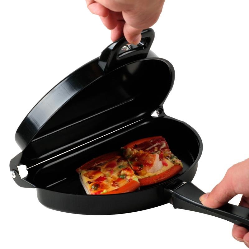 design-non-stick-folding-omelette-pan-hand