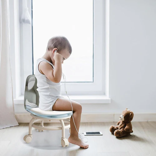 heavy-duty-rolling-transparent-chair-849558_500x